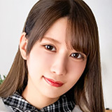湊月かれん